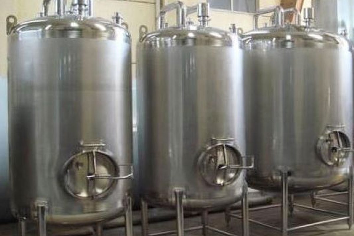 Stainless pressure vessels for process and potable duty
